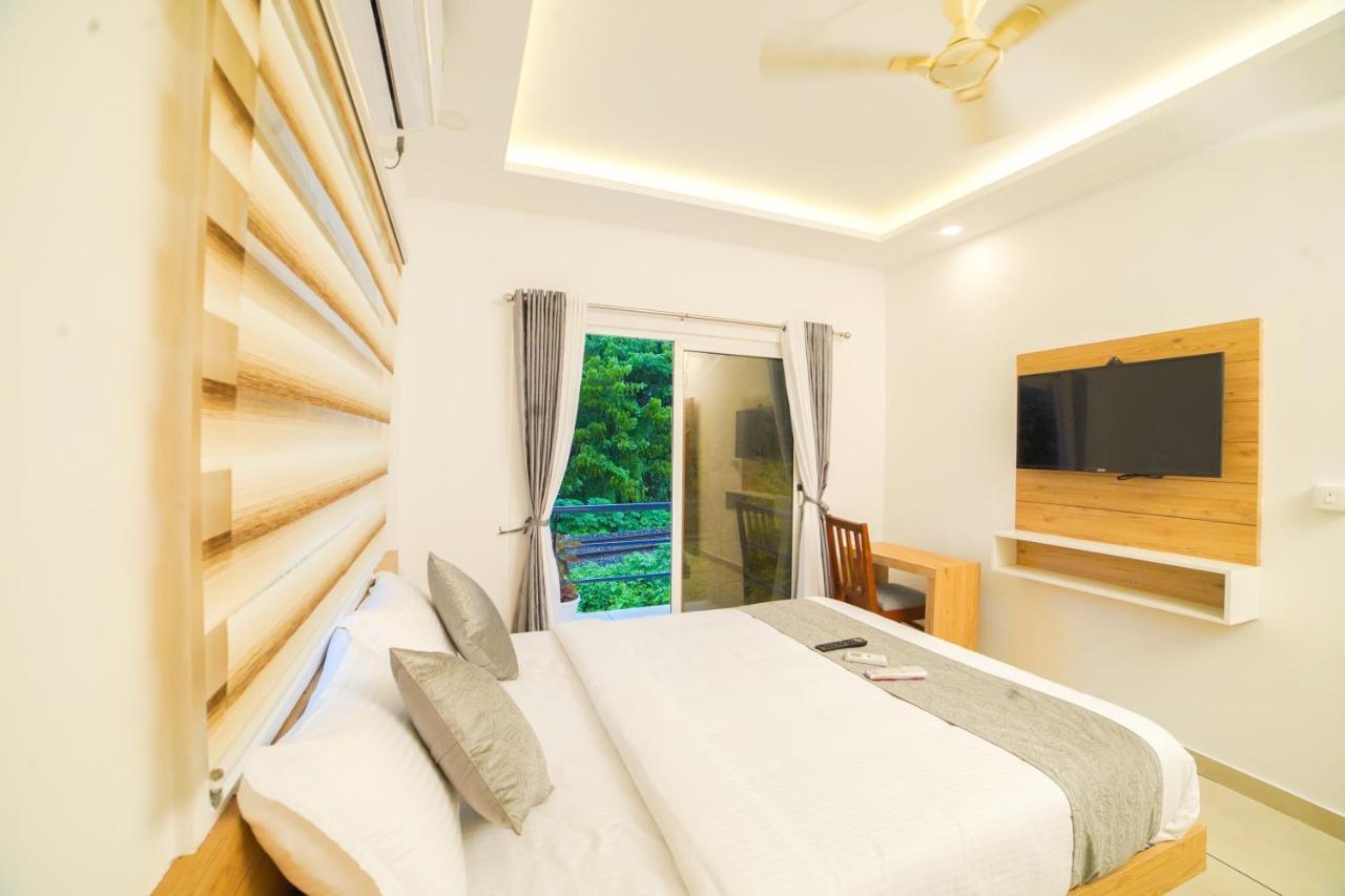 Oceana Hills Residency Hotel Alappuzha Bagian luar foto