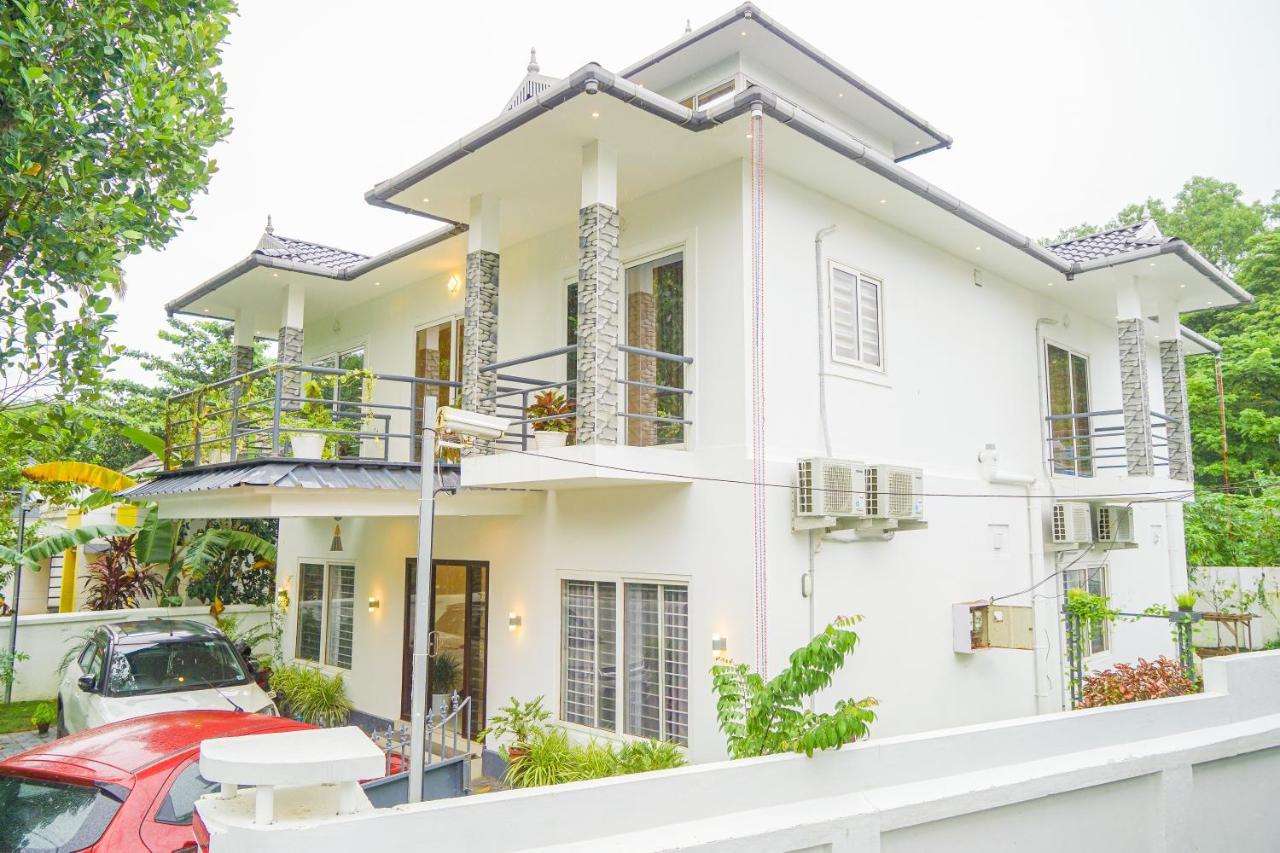 Oceana Hills Residency Hotel Alappuzha Bagian luar foto